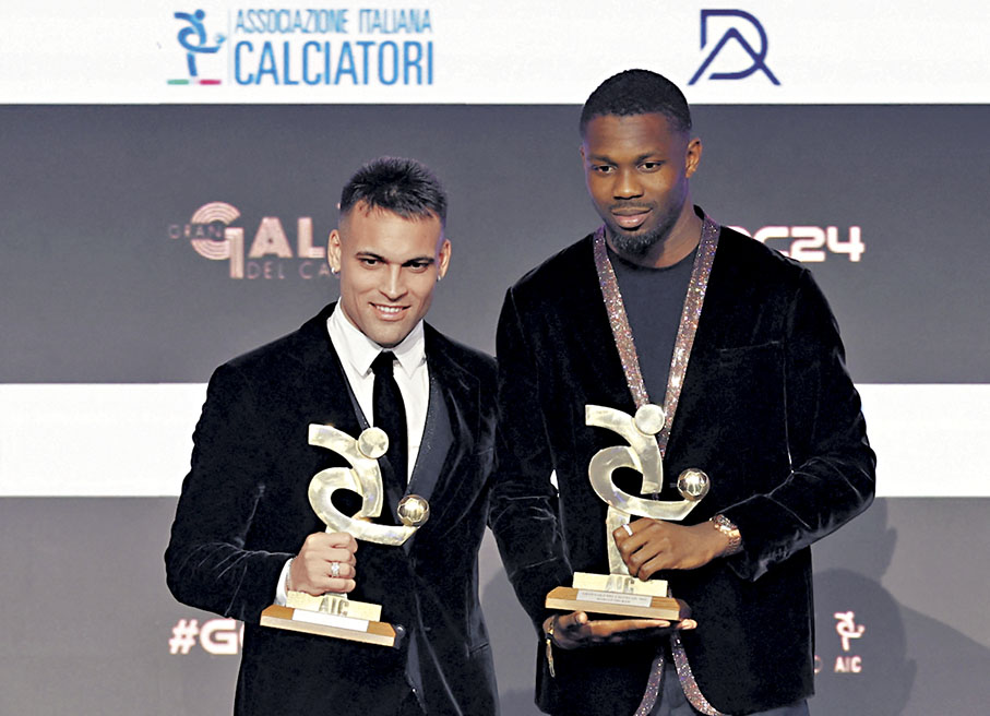 ●拿達路馬天尼斯（左）和馬古斯杜林一同領獎。  路透社