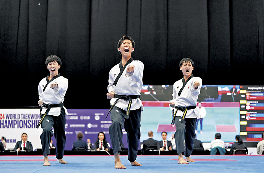 ●港隊在比賽中。