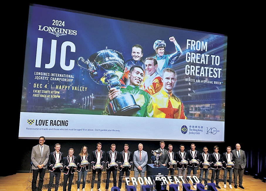 ●一眾參賽騎師合照。  香港文匯報記者郭正謙 攝