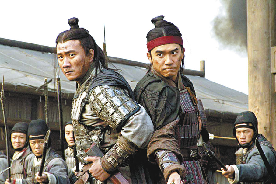 ●圖為電影中的周瑜(右)與趙雲(左)形象。 資料圖片