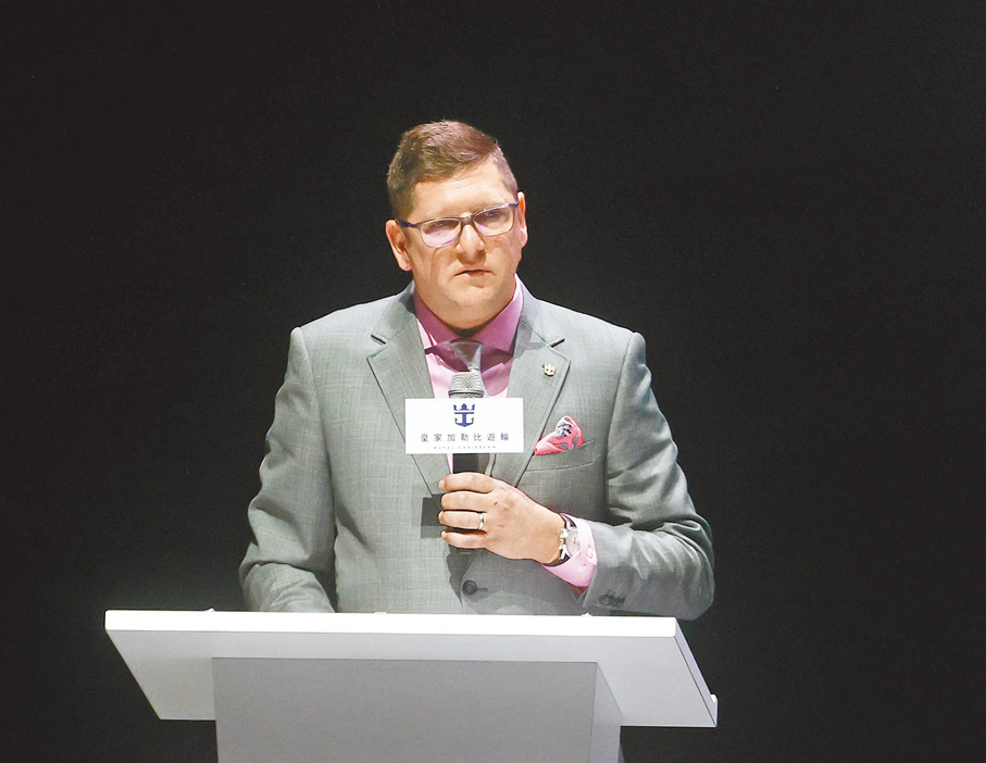 ●皇家加勒比國際遊輪中國區總裁博杰明表示，明年公司以香港為母港的航線數目較今年增加一倍。