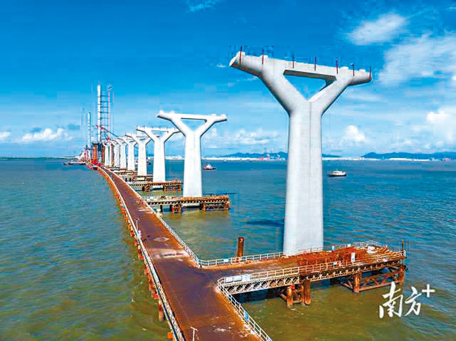 ●通道過渡墩和輔助墩採用的是TY型結構。 網上圖片