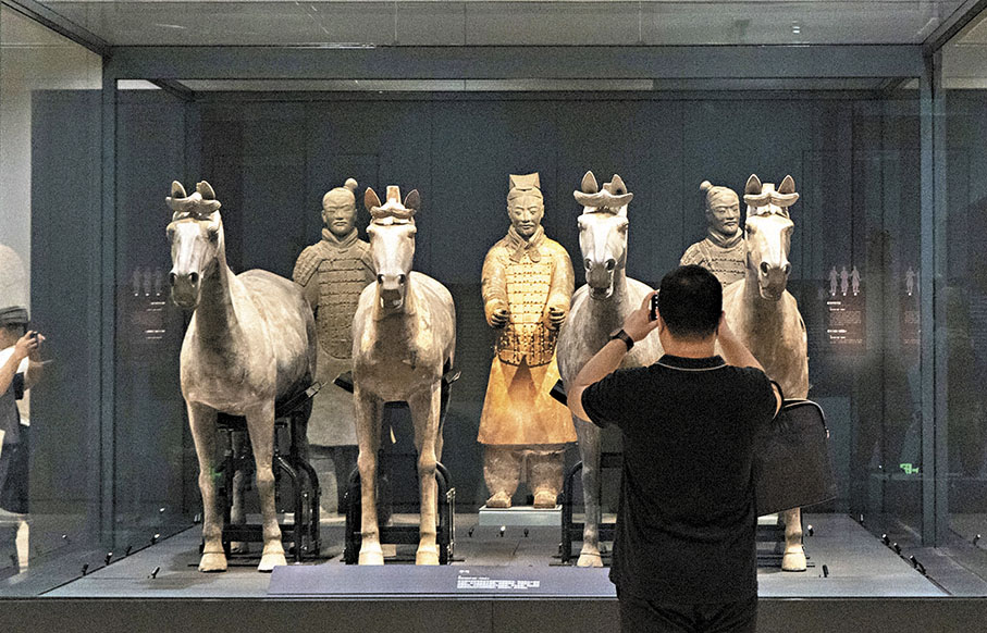 ●遊客參觀「秦始皇陵考古發現展」。