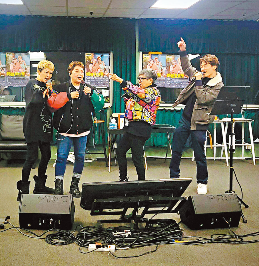 ●（左起）羅敏莊、肥媽，黑妹與黃劍文齊為演唱會綵排。