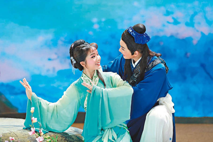 ●《天仙配》講述七仙女與董永的故事。再芬黃梅藝術劇院供圖
