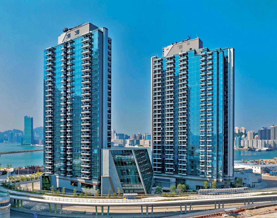 ●據悉，有買家看好啟德前跑道區前景，亦見區內一房單位租金回報理想，斥資約5,200萬元連購10伙「維港·雙鑽」一房單位。