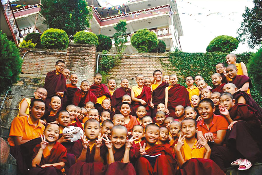 ●一個關於愛 、勇氣和寬恕的故事，見證了「搖滾女尼」的傳奇人生。