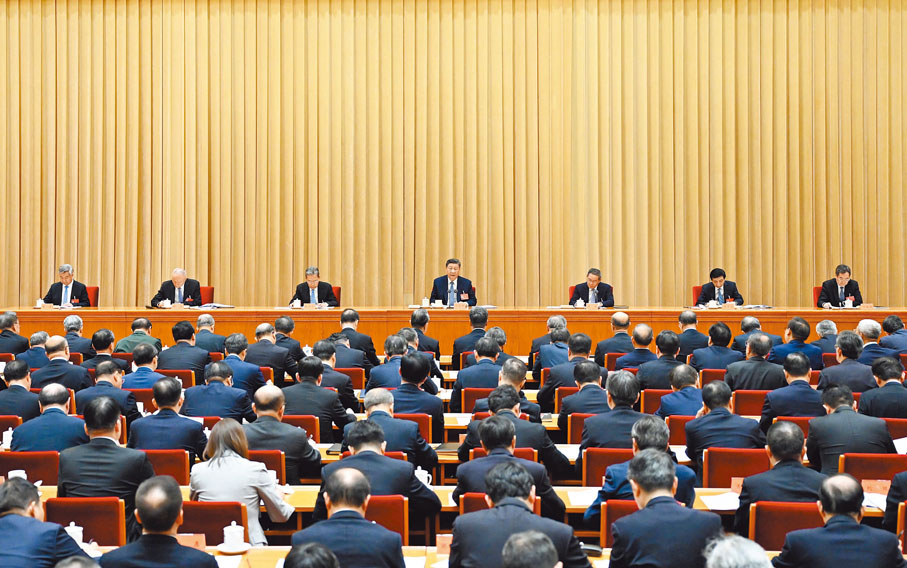 ●12月11日至12日，中央經濟工作會議在北京舉行。中共中央總書記、國家主席、中央軍委主席習近平出席會議並發表重要講話。李強、趙樂際、王滬寧、蔡奇、丁薛祥、李希出席會議。     新華社