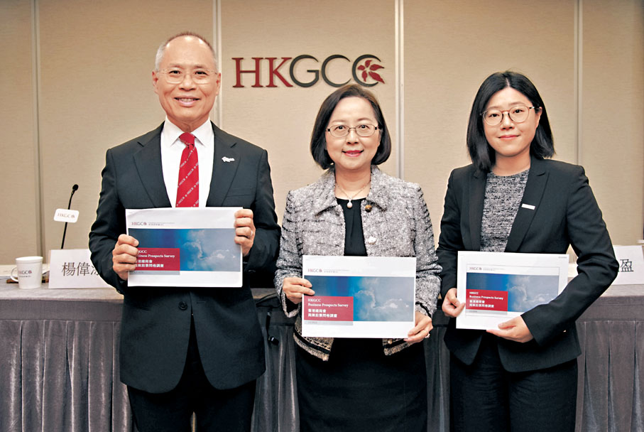 ●馮凱盈（右）認為，近日零售數據已反映市道開始回穩。