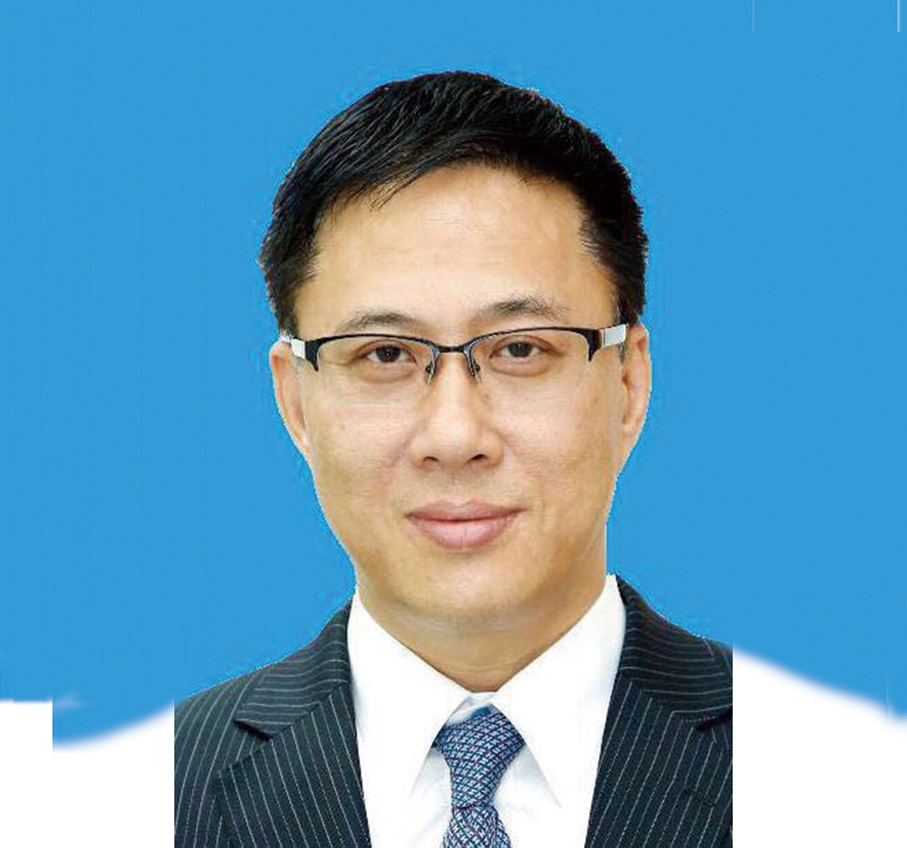 中華全國工商業聯合會常委、全港各區工商聯首席會長盧錦欽