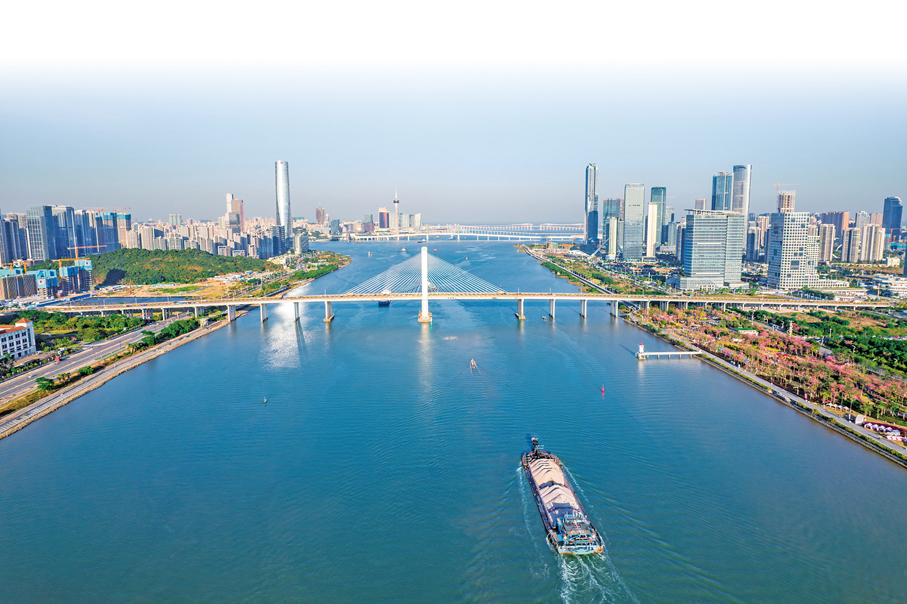 ●橫琴正在打造「推動粵港澳大灣區建設的新高地」。圖為琴澳一衣帶水。供圖：橫琴粵澳深度合作區行政事務局