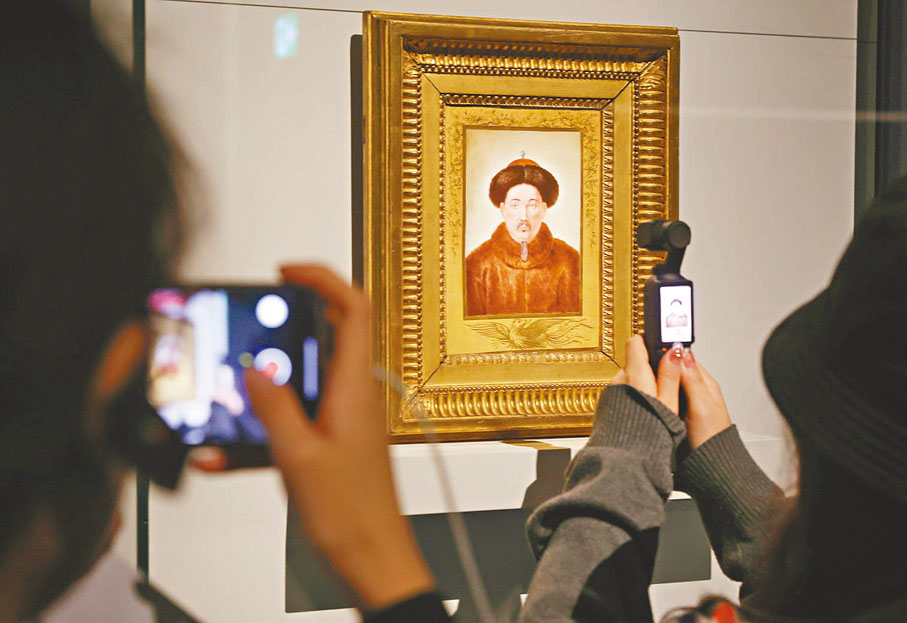 ●「當紫禁城遇上凡爾賽宮——十七、十八世紀中法文化交流」特展現場。 香港文匯報記者郭木又  攝