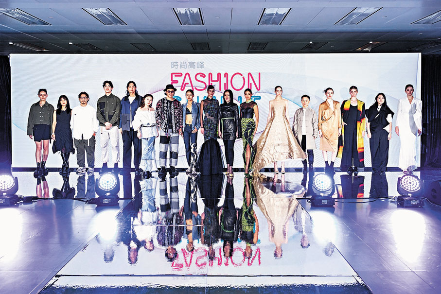 ●「香港品牌時裝匯演」設計師合照