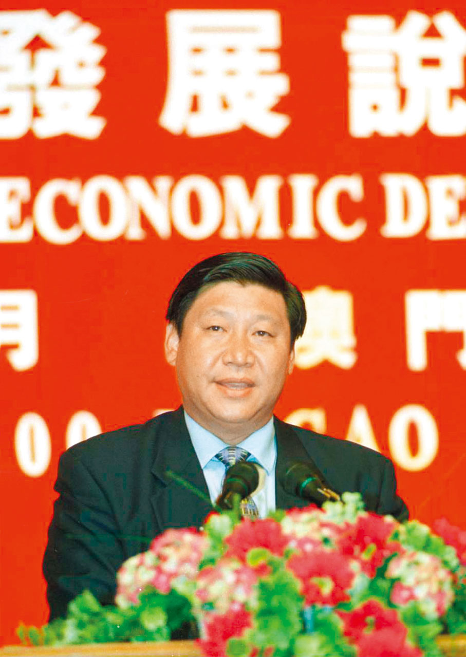 ●2000年6月，時任福建省省長的習近平在澳門回歸祖國後首訪澳門。 