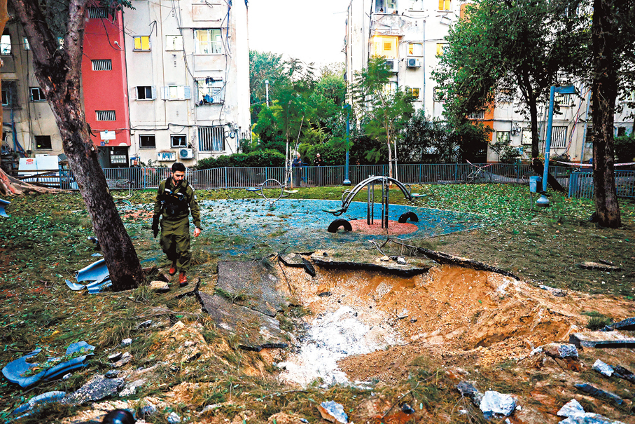 ●導彈落在特拉維夫以南雅法地區。 路透社