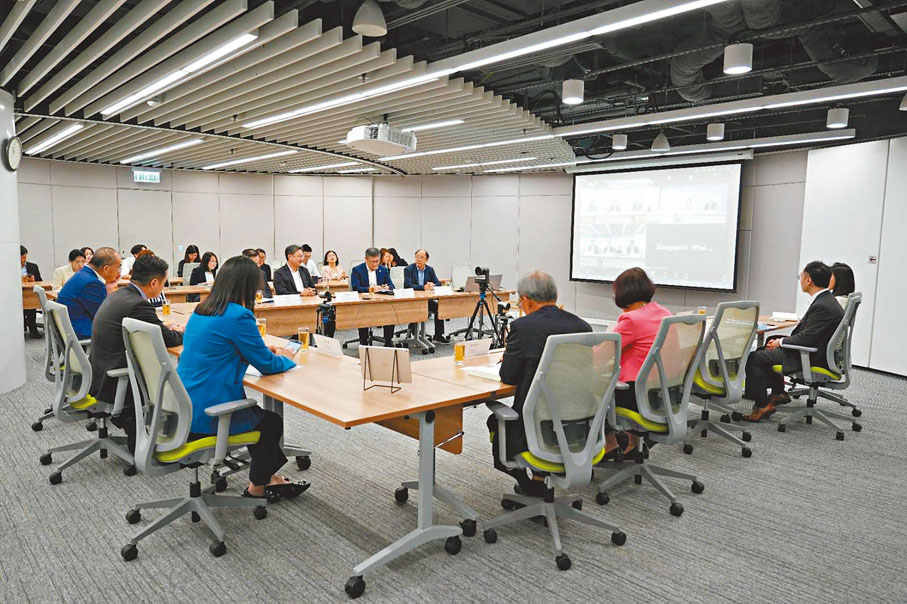 ●今年9月初，特首政策組舉行內部分享會，深入學習二十屆三中全會精神。資料圖片