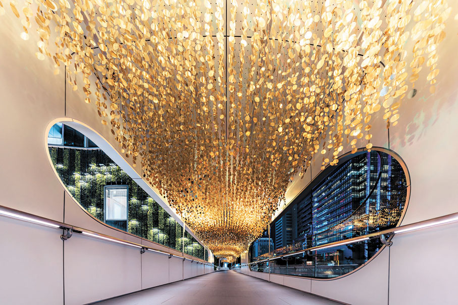 ●「Glittering Golden Christmas」藝術裝置