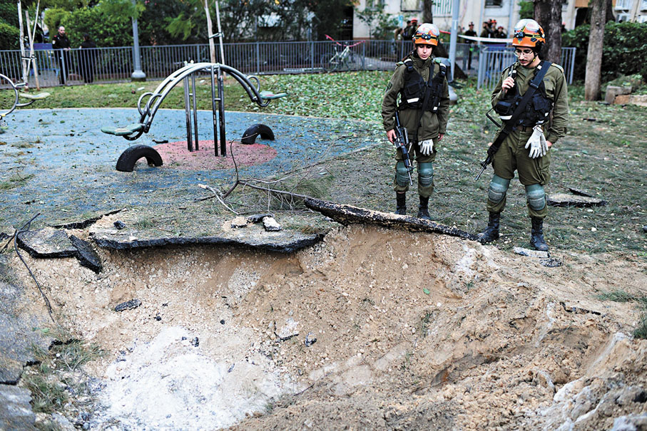 ●以方未能攔截從也門方向襲來的「發射物」，造成多人受傷。 新華社