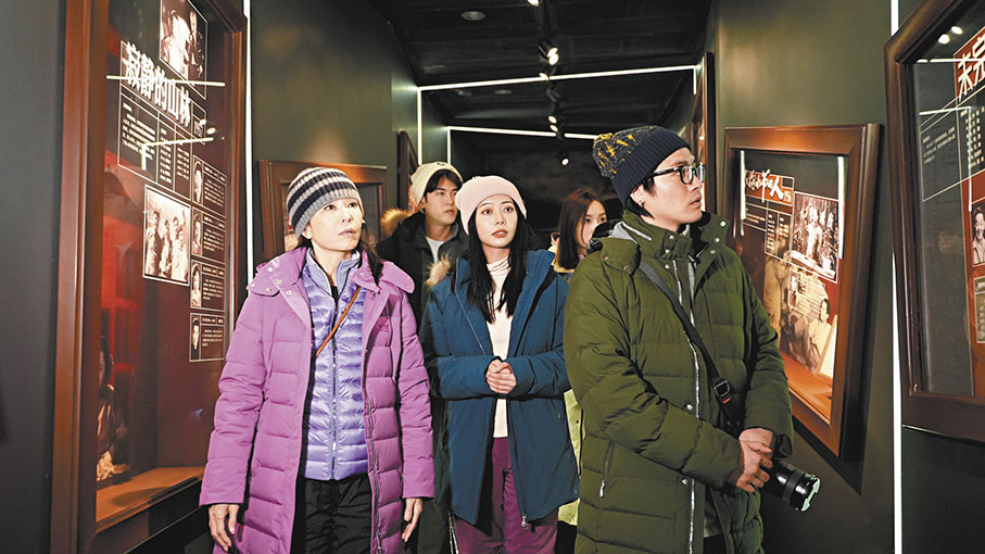 ●香港演員走進長影舊址博物館，感嘆長春影史輝煌。