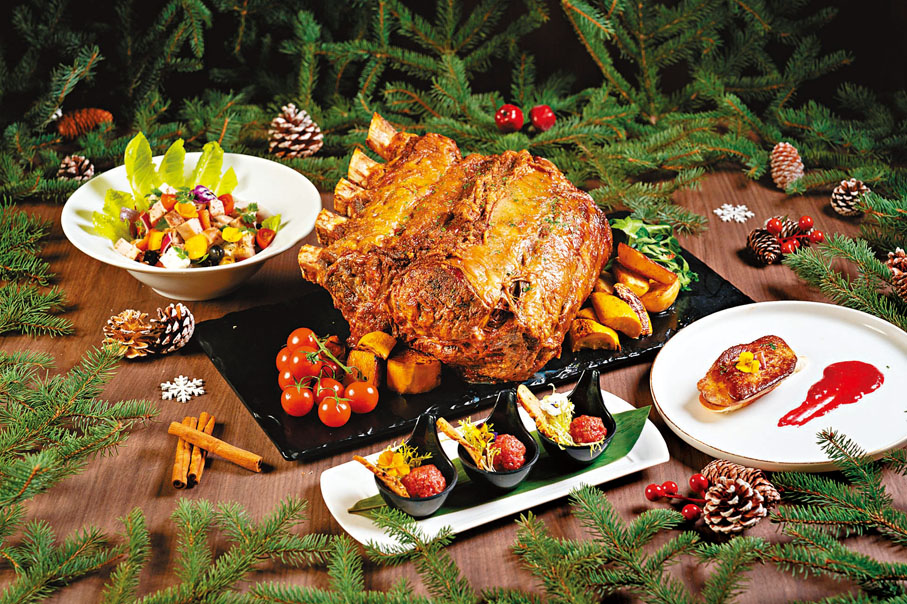 ●希臘火雞沙律、燒牛肉、香煎鵝肝配紅桑子茸、丹麥式牛肉韃靼