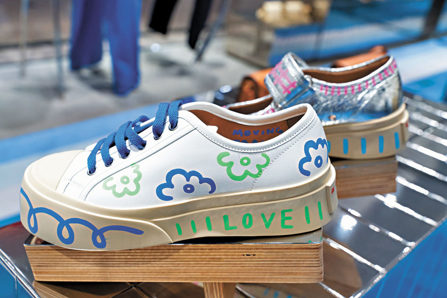 ●「Passing on the love」作品