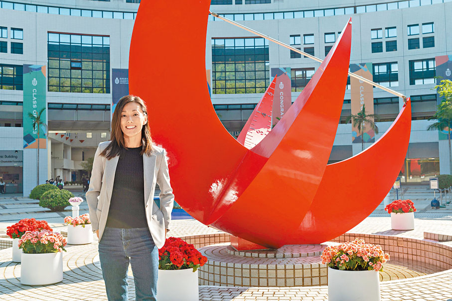 ●香港科技大學本科招生及入學事務處處長劉夢琳認為，香港地理位置優越，既擁有四通八達的交通網絡，又毗鄰內地大灣區，到中西各地交流、實習、考察等機會源源不絕，為非本地學生提供更多元化的發展。 受訪者供圖