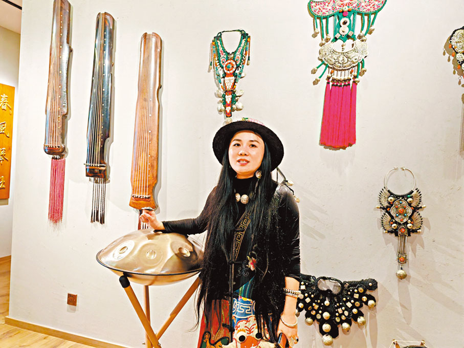 ●布依族古樂第三代傳承人巫羅·海。   香港文匯報記者石華  攝