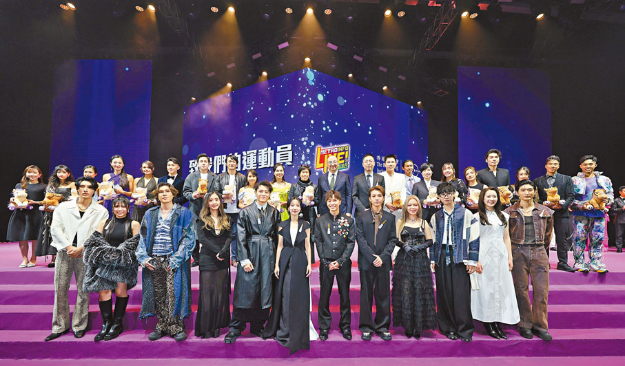 ●在《新城勁爆頒獎禮2024》上，多位歌手和運動健兒同台。