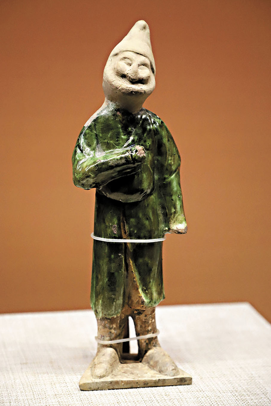 ●唐代綠釉胡人俑