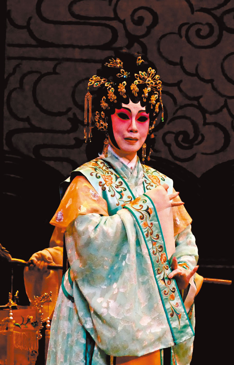 ●鄧美玲熱愛粵劇、支持粵劇。