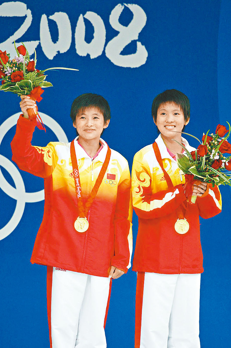 ●2008年，北京奧運女子雙人十米跳台決賽中，國家隊組合王鑫（左）、陳若琳（右）獲得金牌。 資料圖片