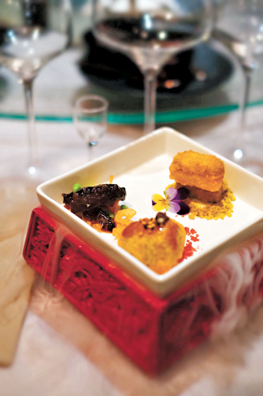 ●筵席「醋香刺參·鵝肝多士·松露金酥」