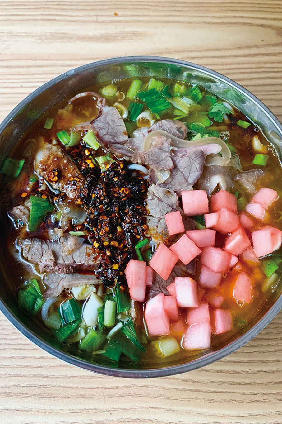 ●清新爽口的興義羊肉粉。 砍柴書生 攝