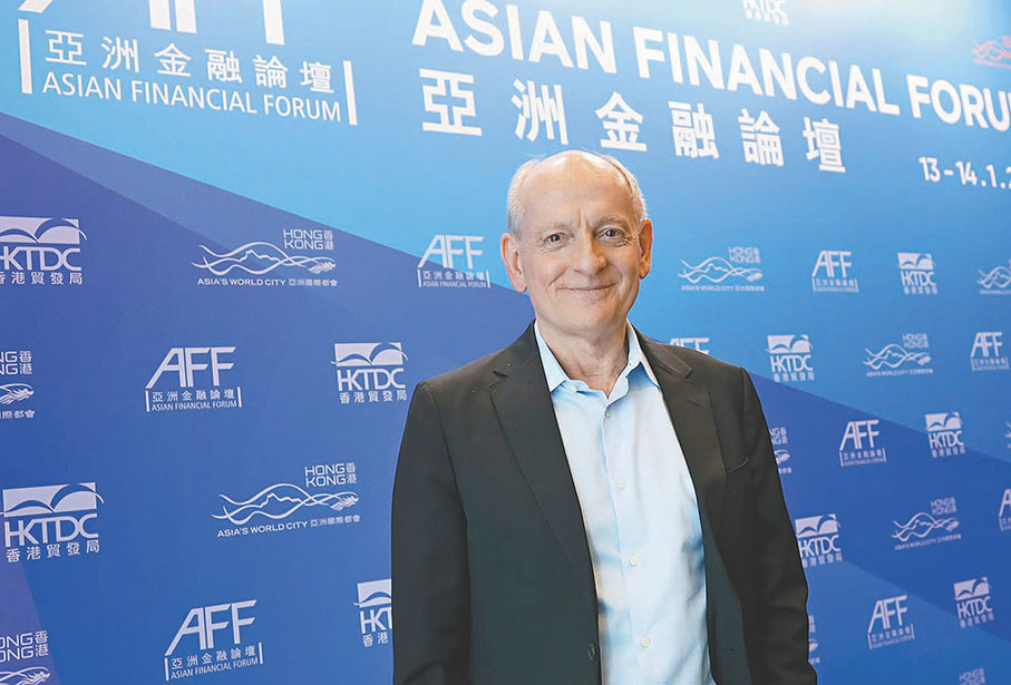 ●羅素指,離真正的AI還差幾個概念上的突破。 香港文匯報 記者 黃艾力 攝