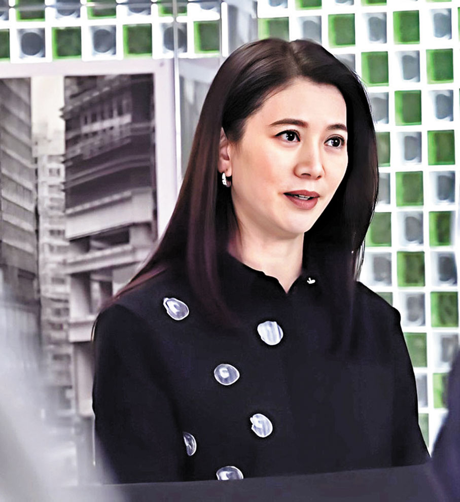 ●袁詠儀近日重返娘家無綫拍攝新劇《模仿人生》。圖源TVB娛樂新聞台