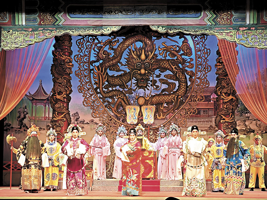 ●粵劇《女駙馬》在廣西梧州上演。
