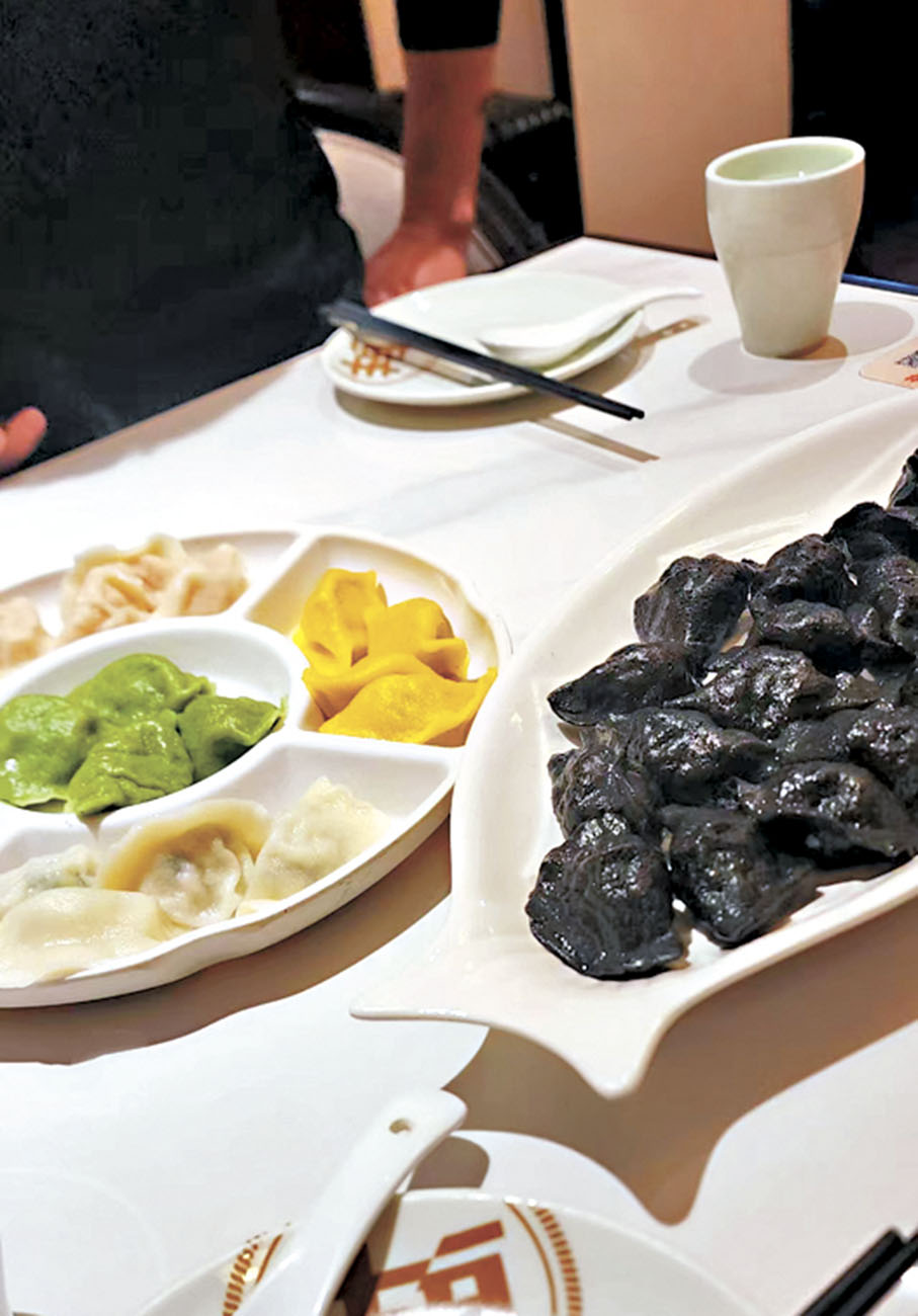 ●Karen在青島品嘗的海鮮餃子
