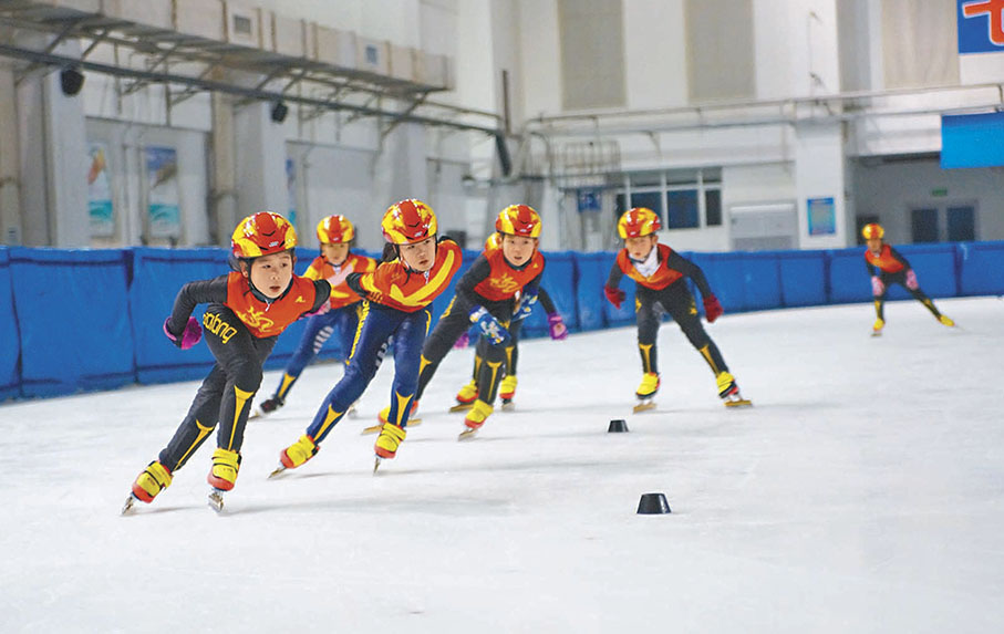 ●「七台河模式」為短道速滑運動源源不斷輸送人才。圖為運動員在訓練中。 香港文匯報黑龍江傳真