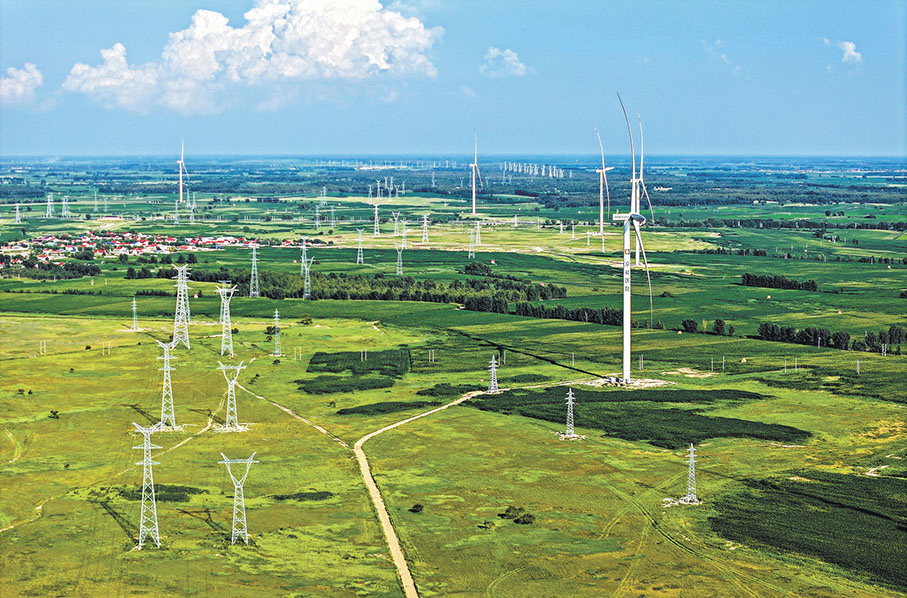 ●內地推動風電等新能源上網電量全面進入電力市場。圖為早前拍攝的內蒙古通遼238萬千瓦風電項目。 資料圖片