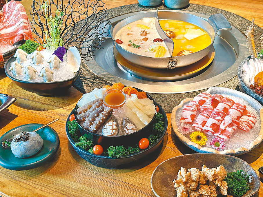 ●「五谷豐登佛跳牆配小火鍋」及配料