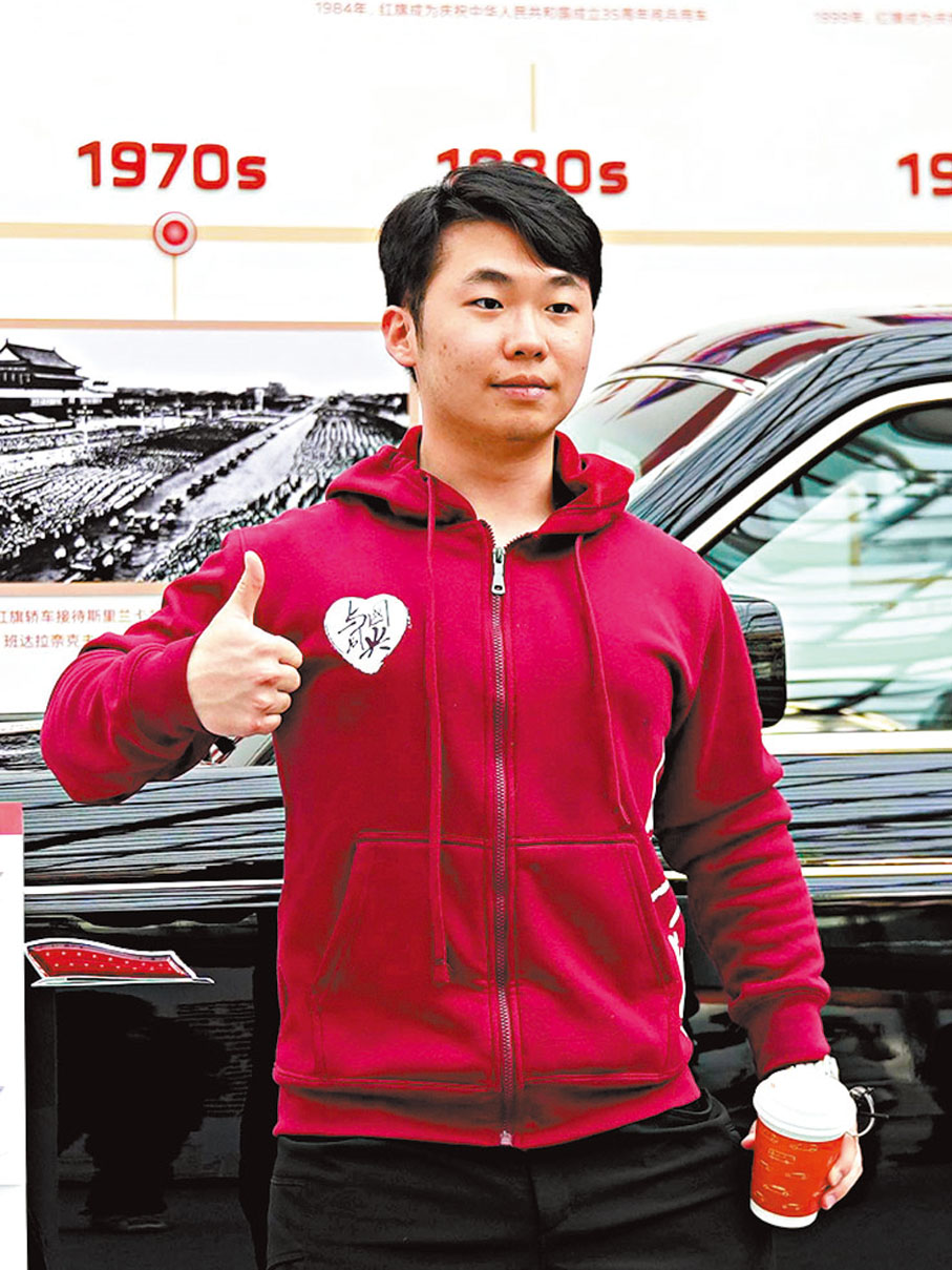 俞厚澤（清華大學經濟與金融專業）：在吉林省的學習和采風極大地拓寬了我的視野。我認識到作為新時代中擁有國際視野、理解國內發展根本邏輯、在內地求學的香港青年，發展機遇無處不在——立足香港，放眼全國，我們將擁有迎接未來挑戰和實現個人價值的廣闊舞台。
