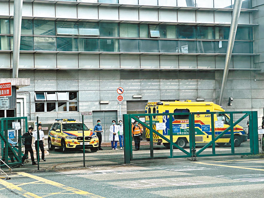 ❺港方醫護等待內地車隊