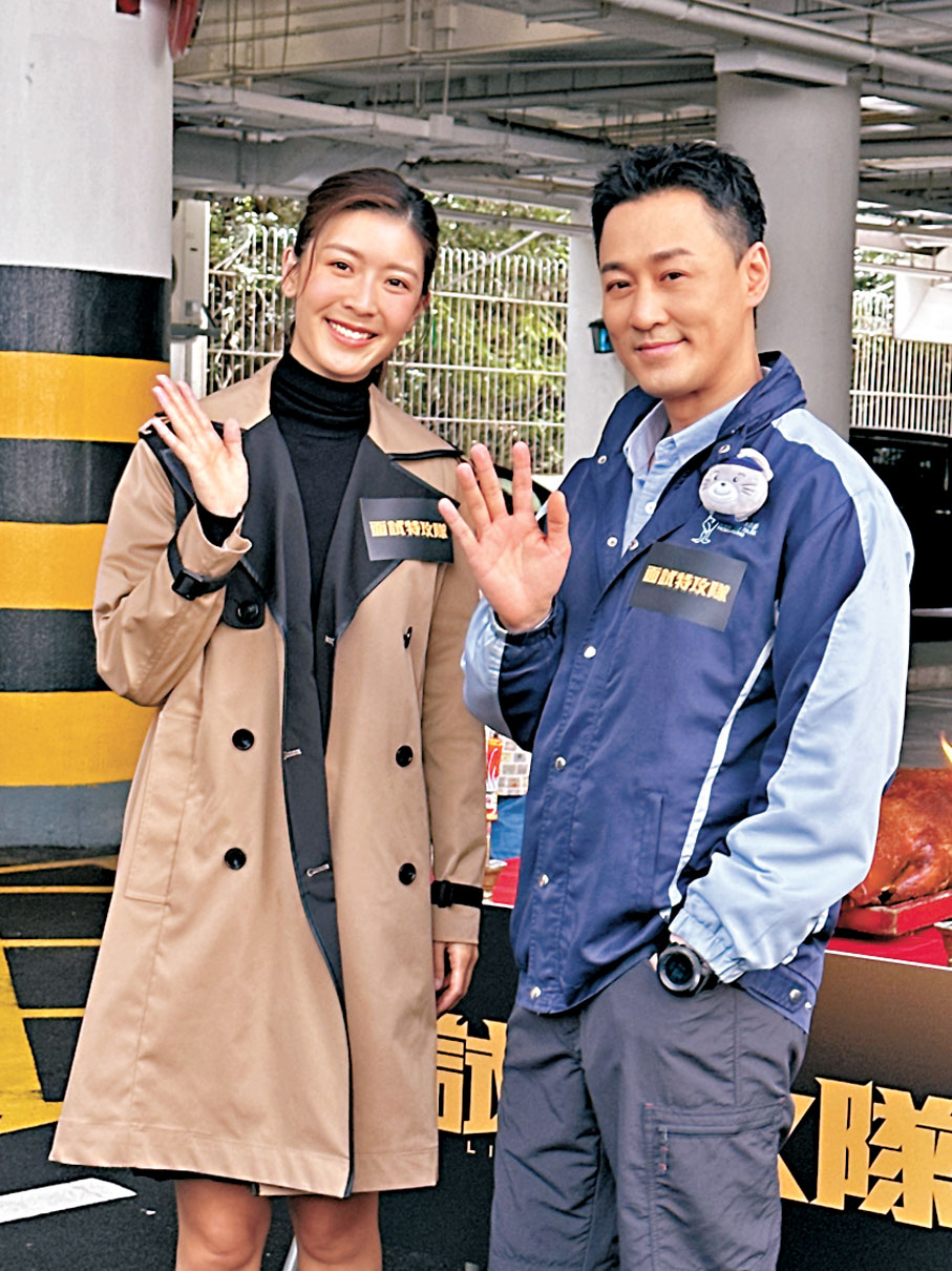 ●林峯和余香凝為子女讀書頭痕。