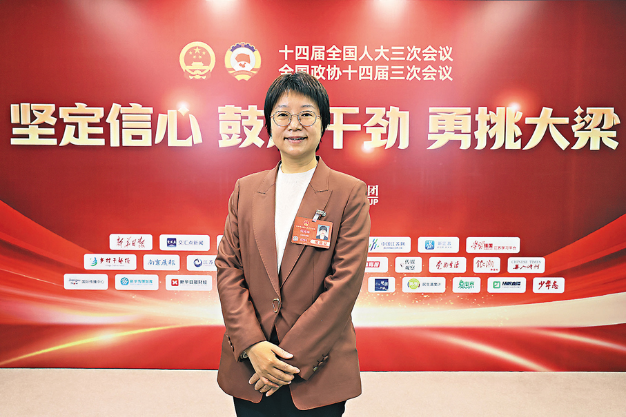 ●全國人大代表、國網無錫供電公司電纜運檢中心主任何光華。 香港文匯報北京傳真