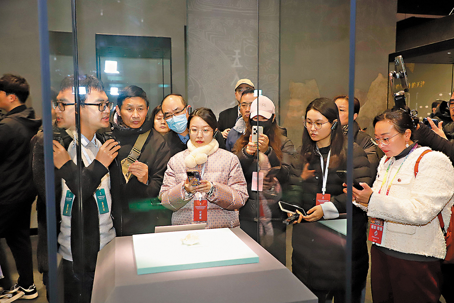 ●王入大邑商——天津博物館館藏武丁卜辭探親展現場。 香港文匯報記者劉蕊 攝