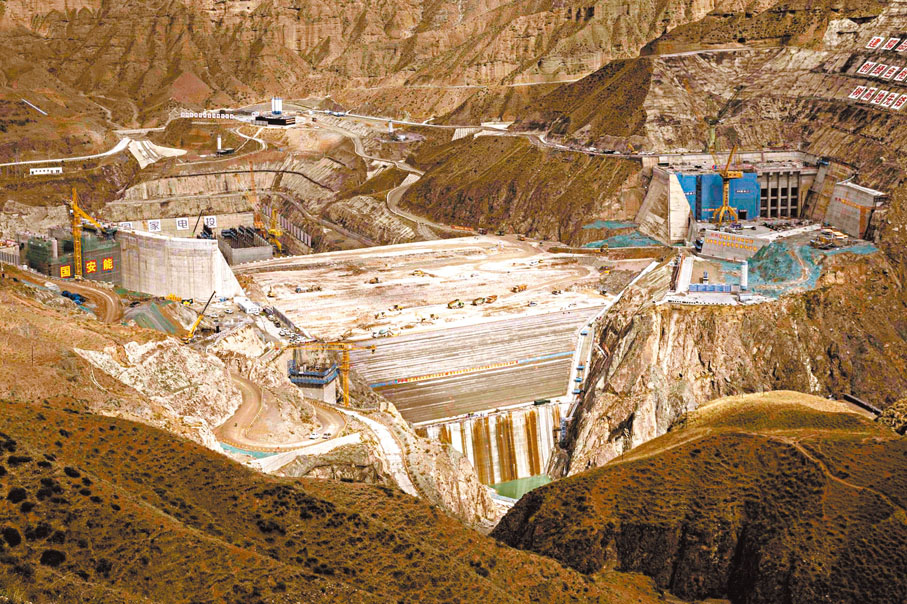 ●修建中的黃河羊曲水電站。   李英傑攝影作品