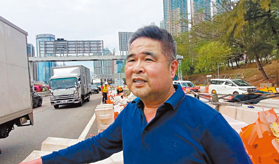 ●泥頭車司機指事發時聽到對面線傳來撞車巨大聲響。 香港文匯報記者劉友光 攝