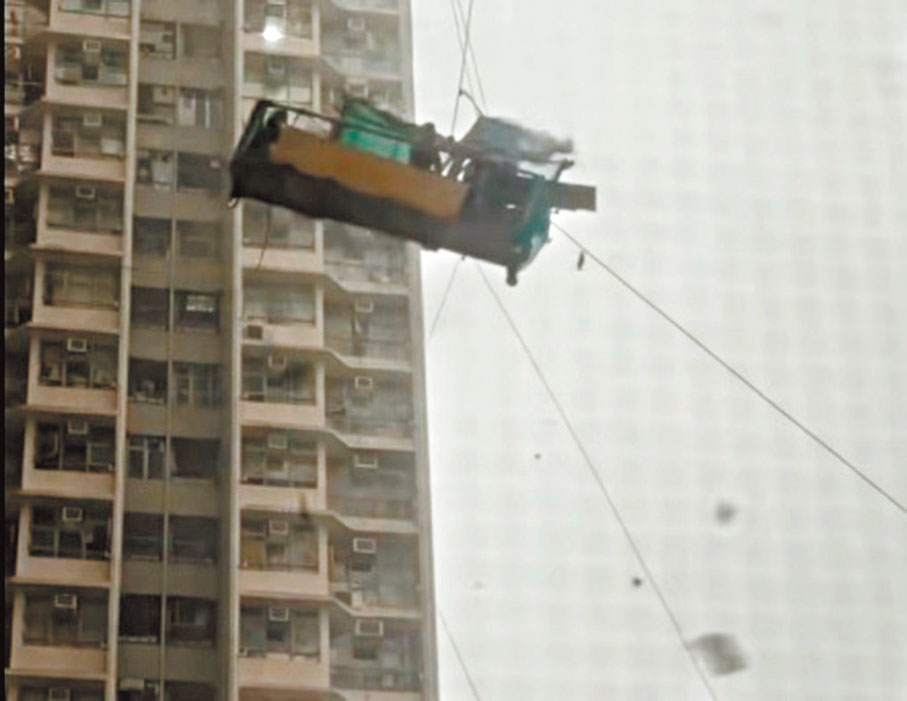 ②空中狂舞。香港文匯報記者鄺福強  攝