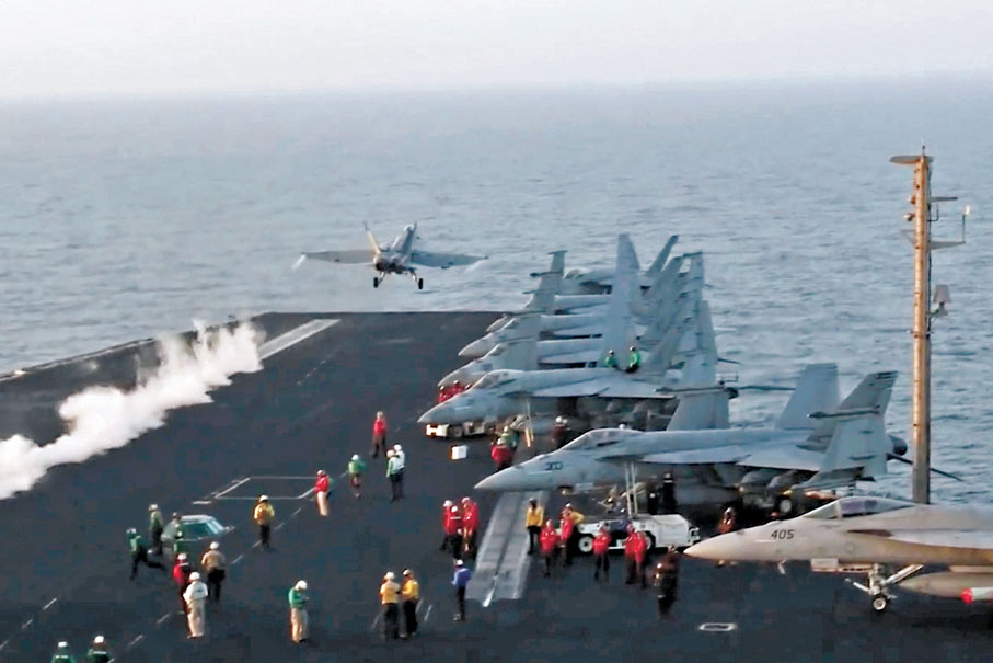 ●胡塞武裝襲擊圖中的「杜魯門」號。 美聯社