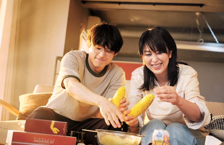 ●松村北斗在新作與松隆子合演一對夫妻。